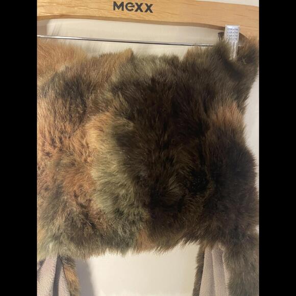 Childrens Wolf Hat from Calgary Zoo! - Picture 8 of 8